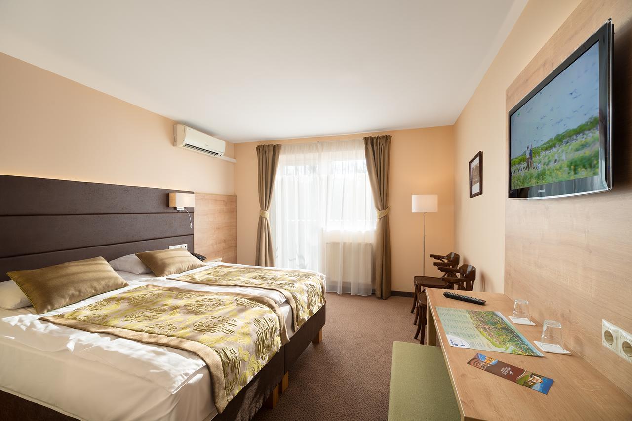 Hotel Honti Visegrád Eksteriør billede